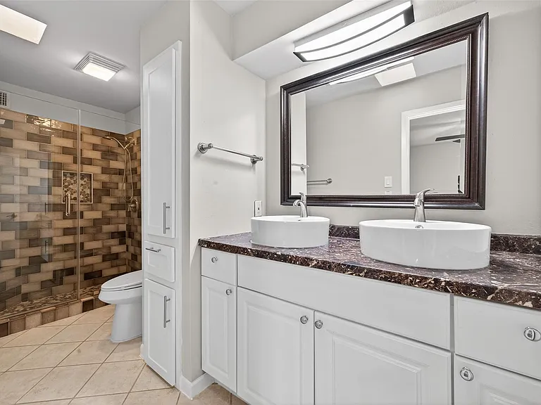 1114 Augusta Dr #10 — Photo 28