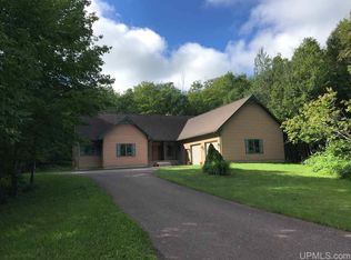 1509 Brookside Dr, Houghton, MI 49931