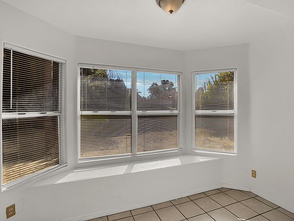 4th image of 2561 Jeffery Cir