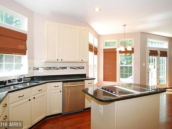 4th image of 13316 Queenstown Ln