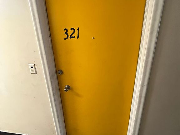 2nd image of 7225-7235 Hollywood Blvd #W321