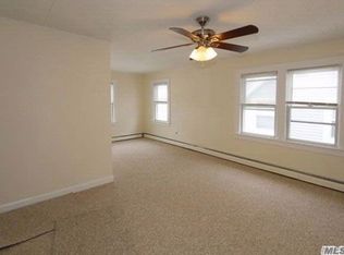 11 Shore Ave, Bayville, NY 11709