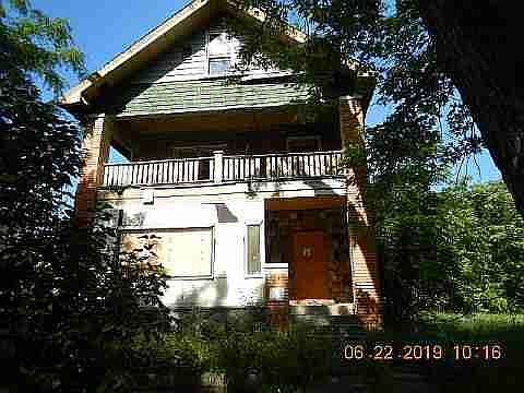12063 Roselawn