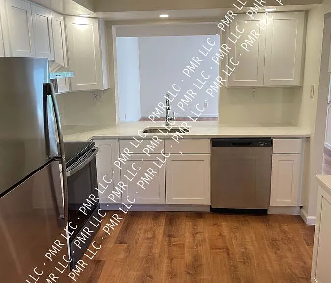 17 Log Pond Dr #1 — Photo 3
