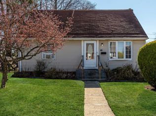 138 Cardinal Rd, Levittown, NY 11756