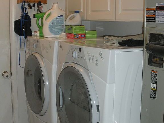 5th image of 661 Tamarind Ln