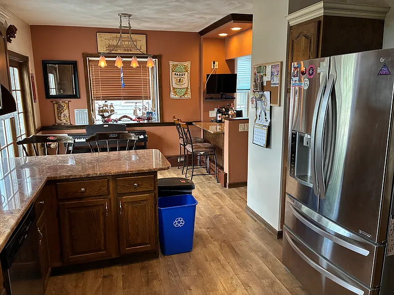 45 Waldemar Ave #2 — Photo 12