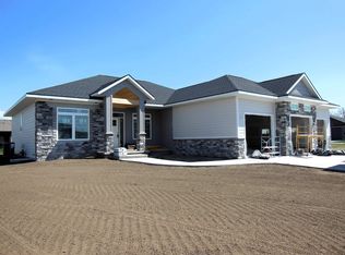 172 Cardinal Ct, South Sioux City, NE 68776