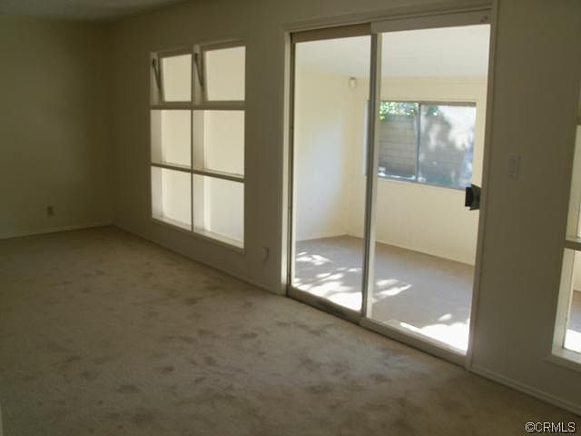 2nd image of 1126 W Berkeley St