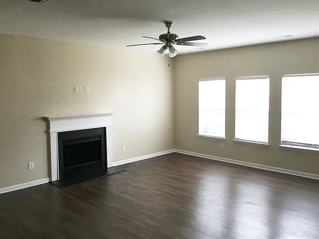 1635 Swan Dr — Photo 8