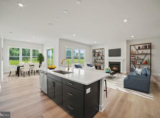 920 Warlander Dr SW, Leesburg, VA 20175