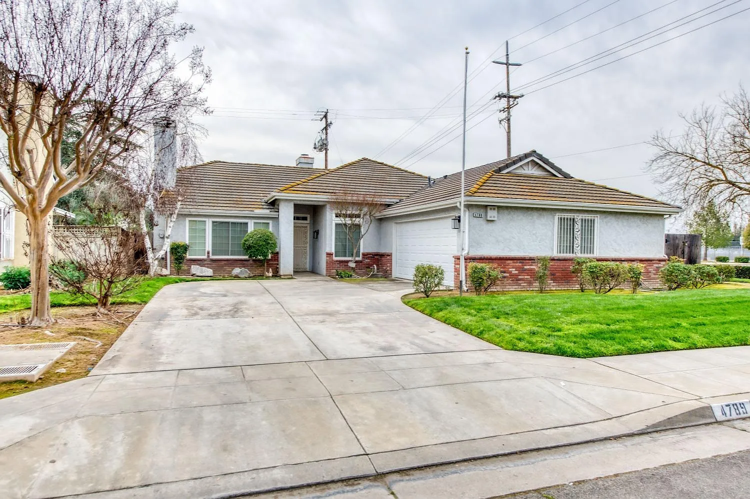 4789 W Griffith Way photo 1