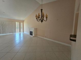 10862 Hidden Lake Pl, Boca Raton, FL 33498