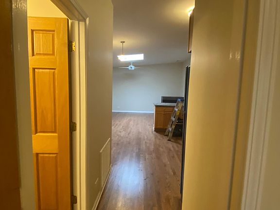 5th image of 5503 N Clark St #2R
