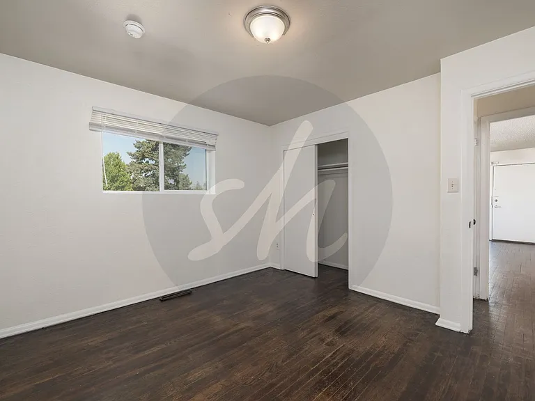 1003 E Columbia St — Photo 9