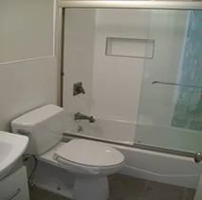 Rented by Flatiron Real Estate Advisors LLC | media 18