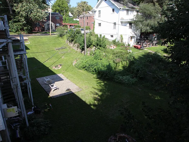 4816 Burt St #1/2-2 — Photo 44