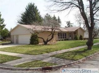 2301 Wellesley Dr, Lansing, MI 48911