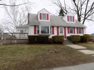 92 Elder Ave, Riverside, RI 02915