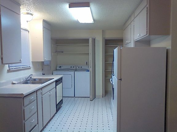 4th image of 6115 88th St SW APT B2