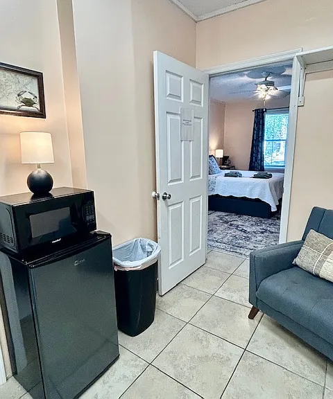 Entrance from laundry room to main bedroom