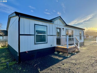 150 N 10th St, Lakeside, OR, 97449