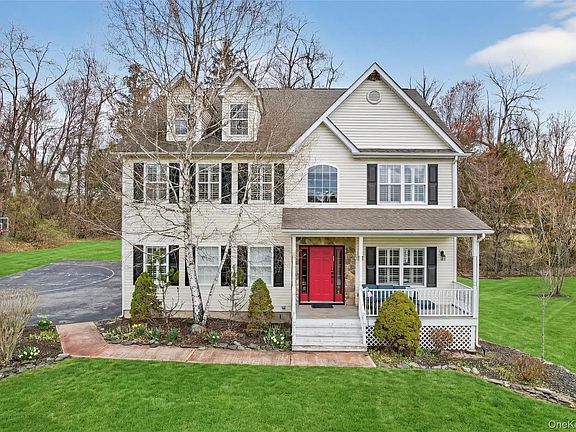 2nd image of 1071 Craigville Road