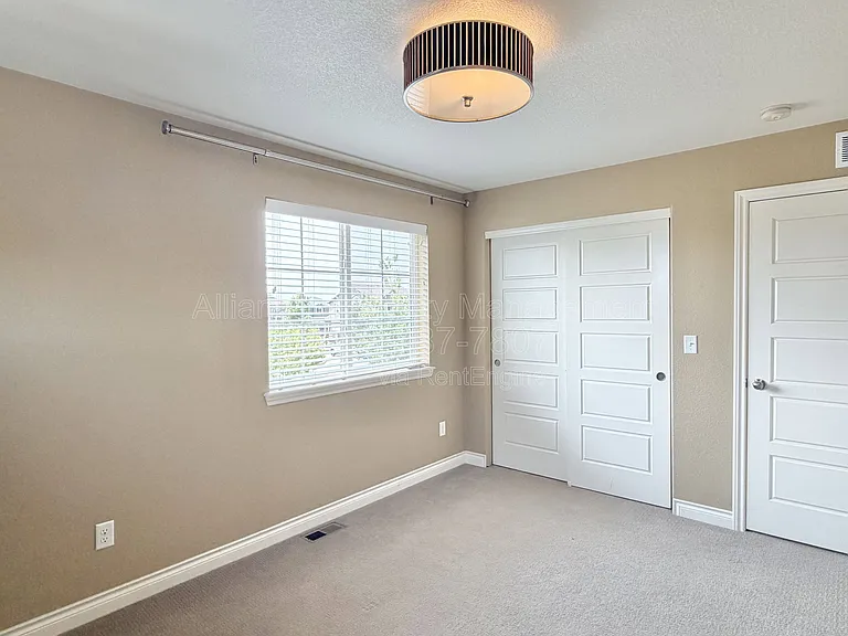 8284 Cypress Wood Dr — Photo 17