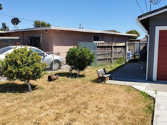 3rd image of 600 Bradford Dr