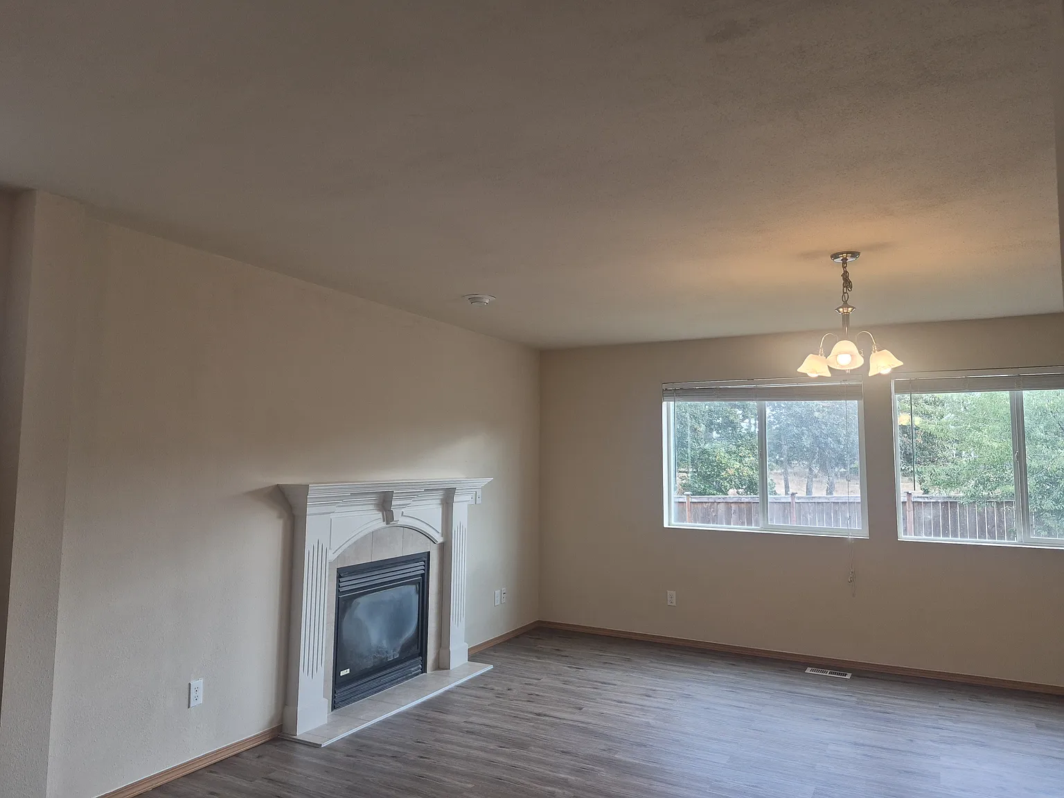 4 bed, 2.5 bath, 2061 sqft, $2,750 — Photo 4