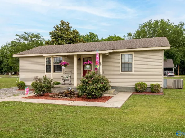 1321 Houston St, Town Creek, AL 35672