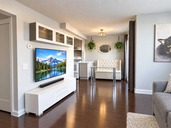 4619 E 73rd St NW #301, Calgary, AB T3B 2M3