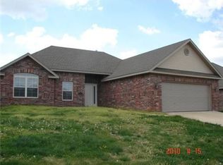 3810 N 3rd St, Rogers, AR 72756