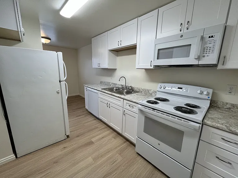 838 S Stubbs Ave #838 — Photo 7