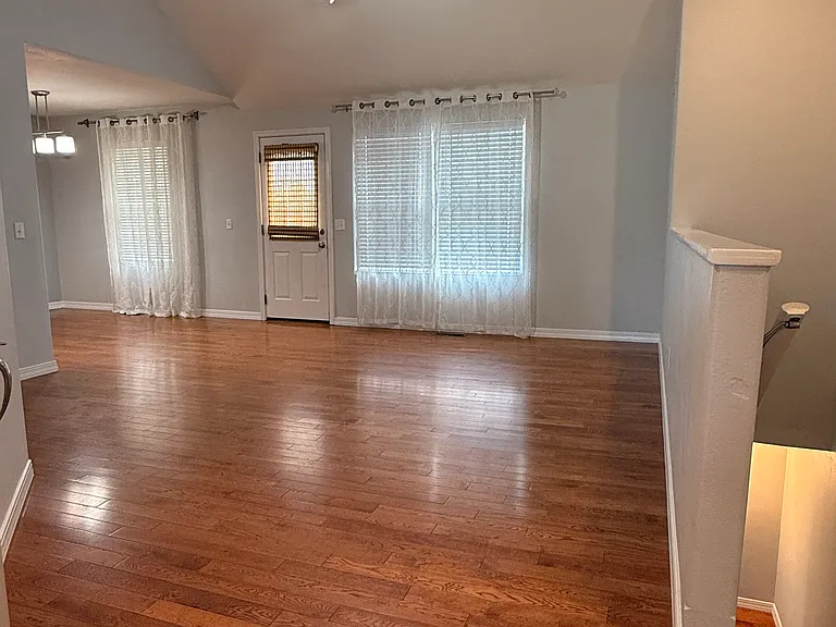 124 W Trail Point Dr — Photo 2