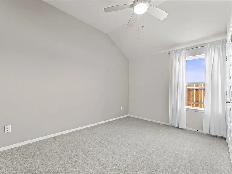 102 Crooked Trl — Photo 21
