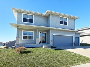 60 Abigail Ln, Waukee, IA 50263