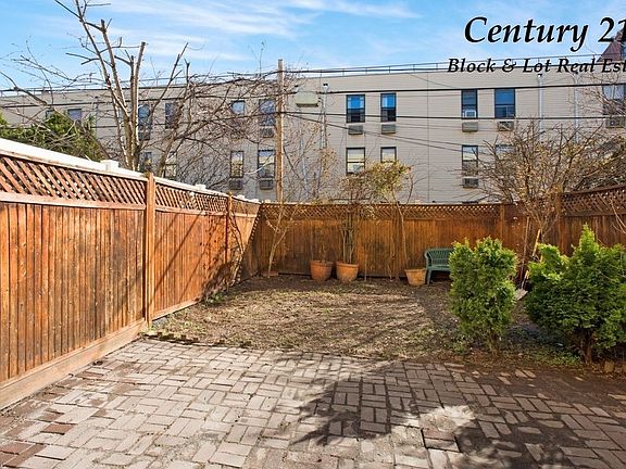 2nd image of 76 President St #15AG