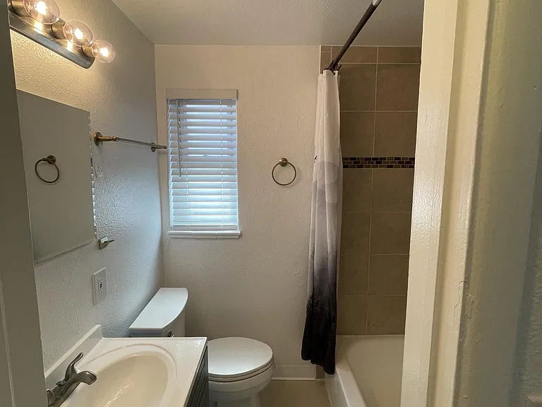 3171 S Lincoln St — Photo 17