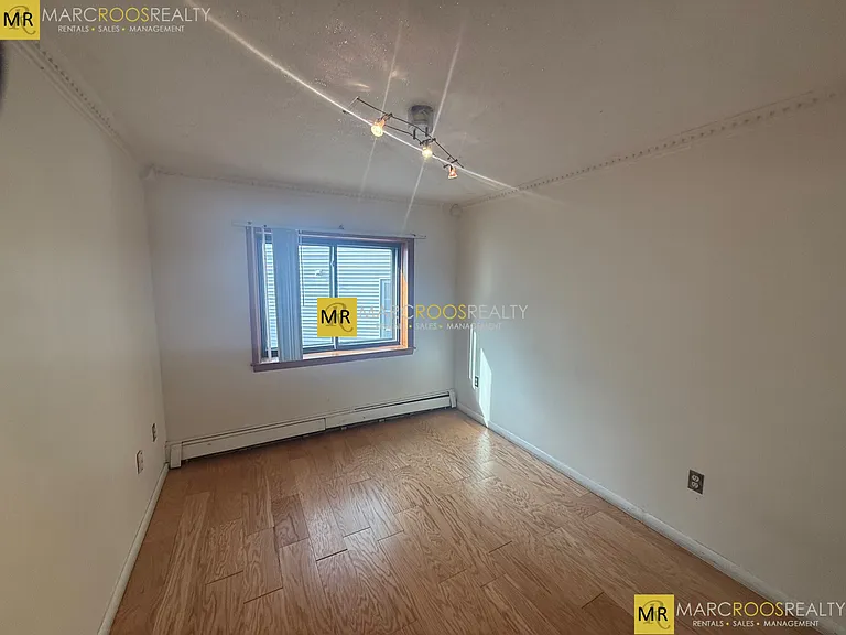 1030 Bennington St #5B — Photo 8