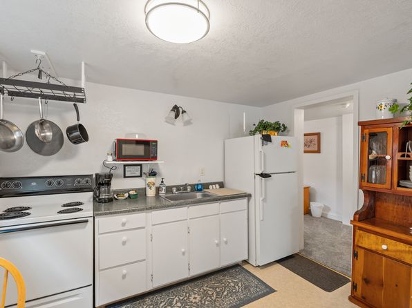 451 Broad St #2