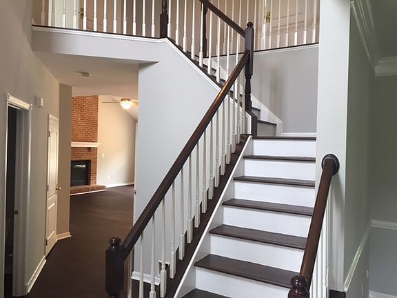 4th image of 15408 Berry Pond Pl