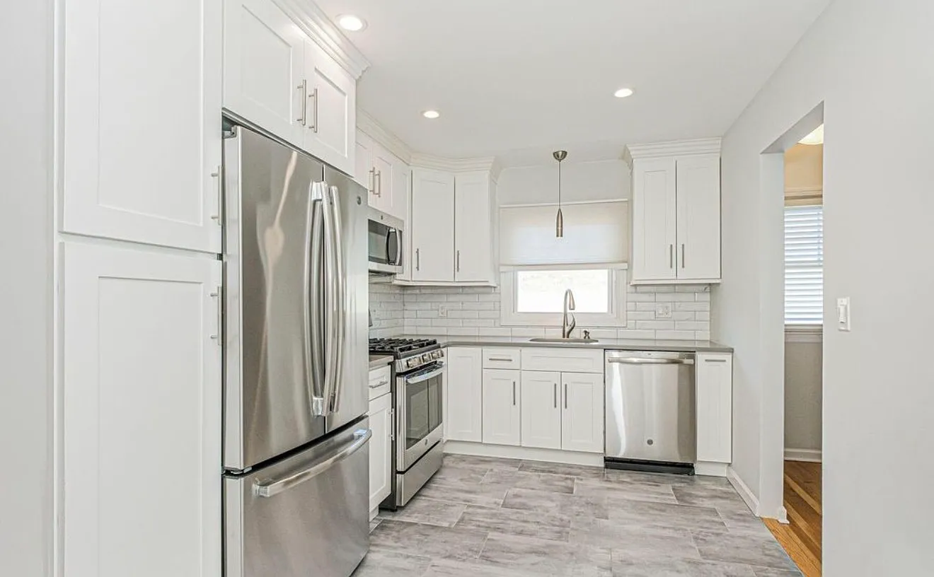 2 bed, 950 sqft, $2,500 — Photo 1