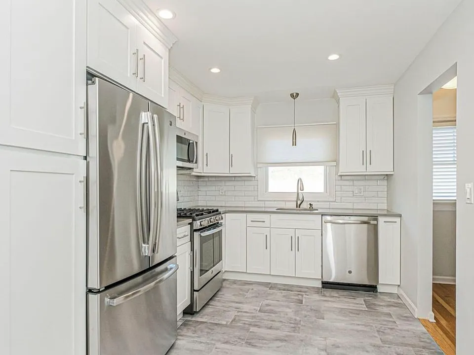 292 Chesterton Ave #2