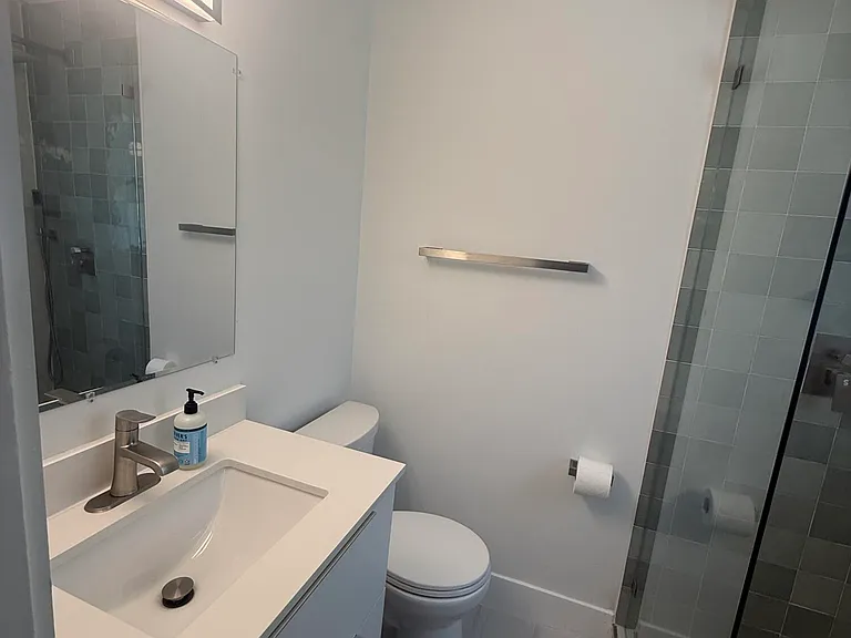 972 Jeffery St — Photo 12