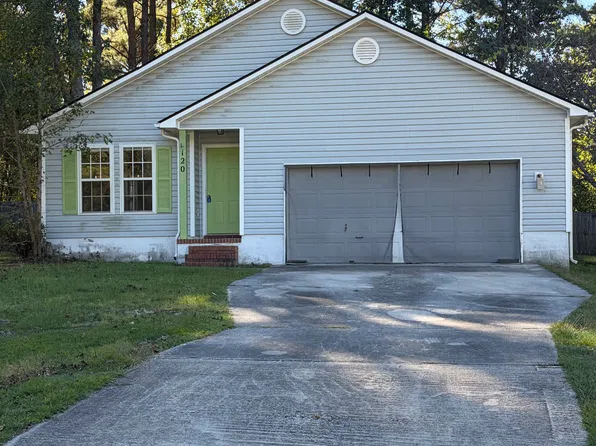 120 Waterfall Dr, Jacksonville, NC 28540