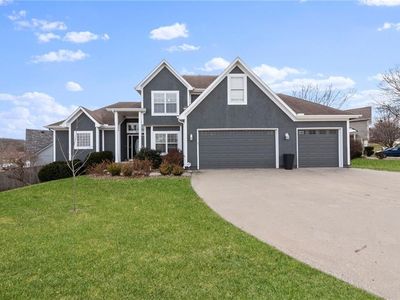 1820 SE Ridgewood Dr, Blue Springs, MO, 64014