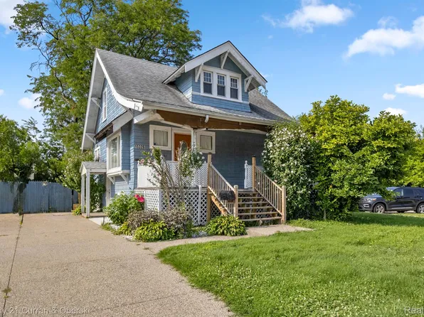 15326 E Nine Mile Rd, Eastpointe, MI 48021