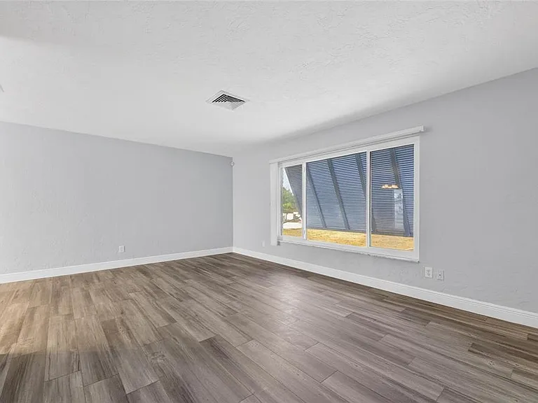 6305 Cottonwood Ln — Photo 24