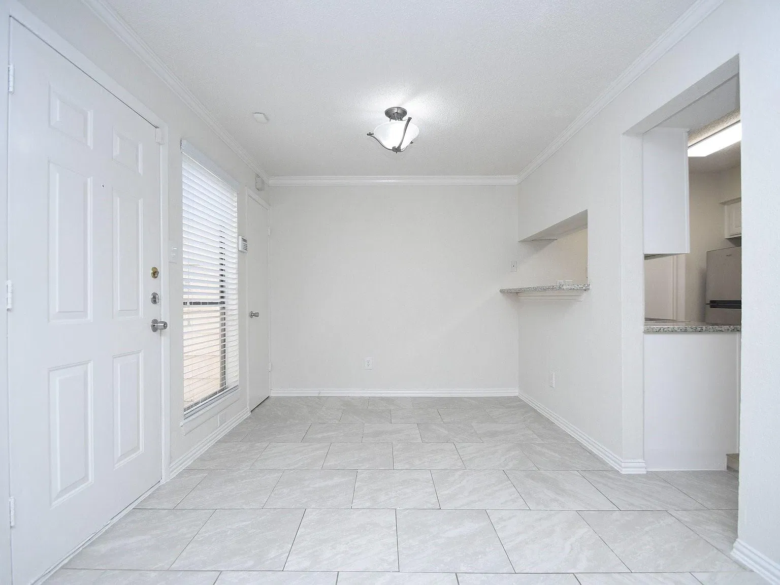 1 bed, 1.0 bath, 793 sqft, $1,195 — Photo 3